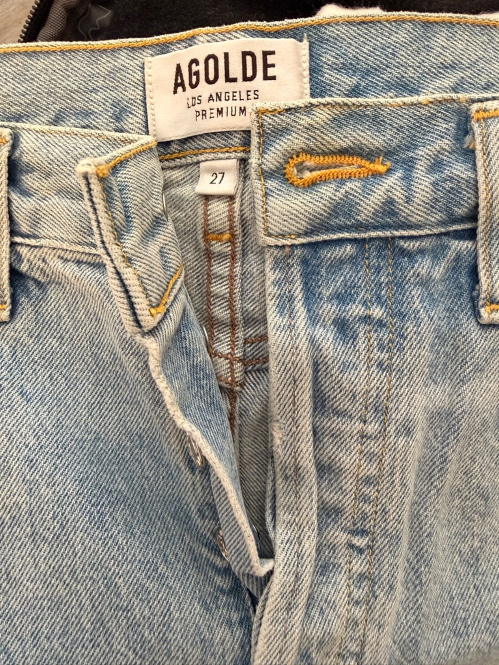 AGOLDE Lightwash Blue Parker Vintage Cut Off Shorts - Swapmeet - 27 - Picture 9 of 10